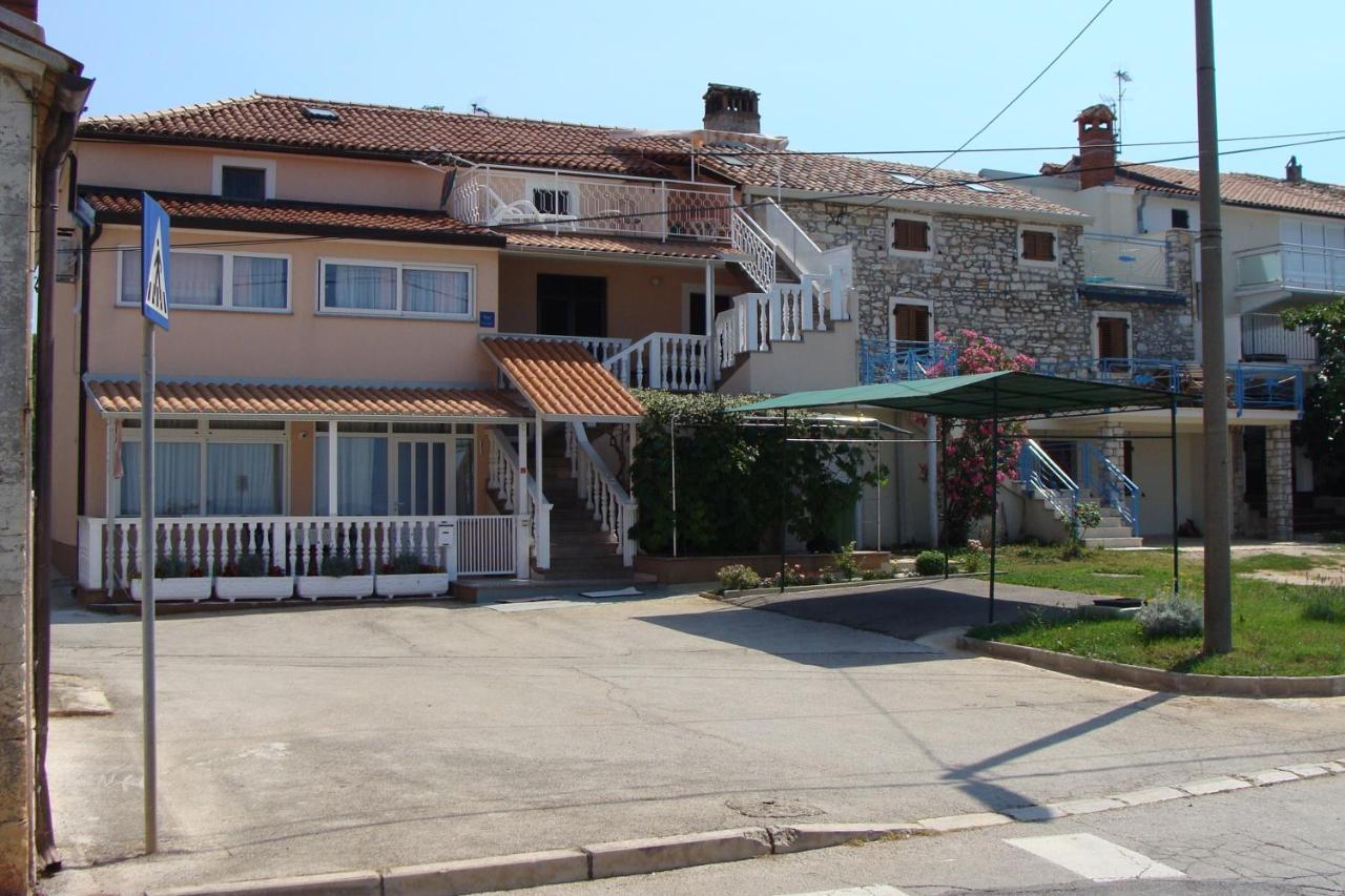 Apartments By The Sea Zambratija, Umag - 2557 ภายนอก รูปภาพ